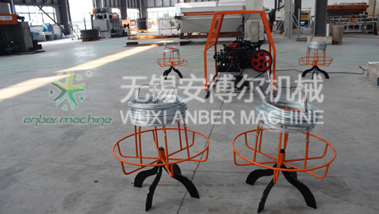 Thorn wire machin